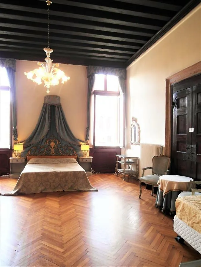 Guest house Noble Palace Grand Canal Hotel Venice Italy