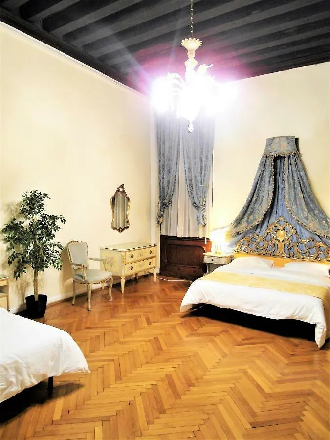 Noble Palace Grand Canal Hotel Venice